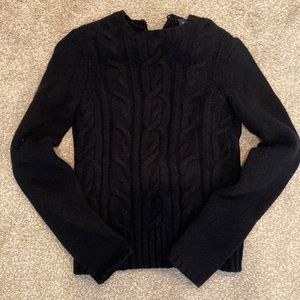 Gap sweater